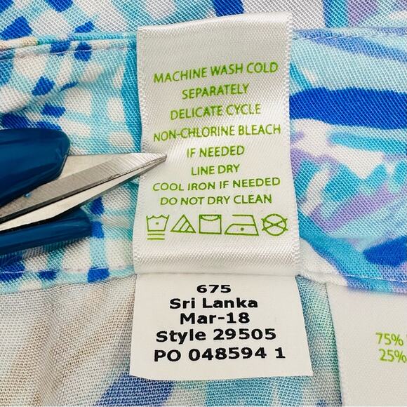 Lilly Pulitzer Scalloped Dahlia Shorts SZ Small Light Lilac Verbena Aboat Time - Picture 12 of 13